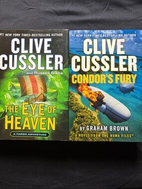 Clive Cussler 2 Book Bundle 📚🤺